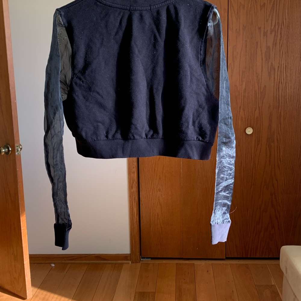 Forever 21 black sweater crop top size Small